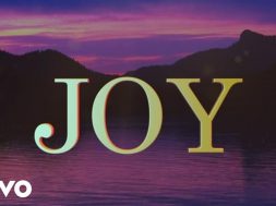 VaShawn Mitchell – Joy (Lyric Video/Live)