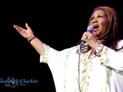 Tribute to Aretha Franklin from Donnie McClurkin